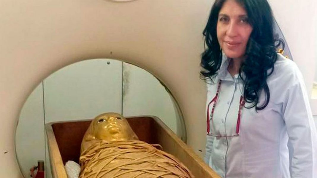 impactantes-imagenes-de-una-momia-de-3000-anos-fue-“desenvuelta”-por-primera-vez