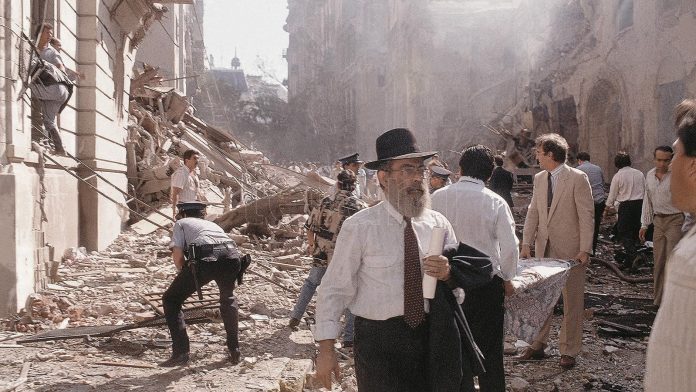 una-importante-comitiva-llega-de-israel-a-30-anos-del-atentado-a-la-embajada