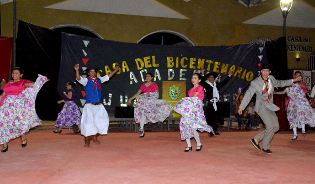 escuela-municipal-de-folclore-«julio-argentino-gerez»-presentara-una-muestra-artistica